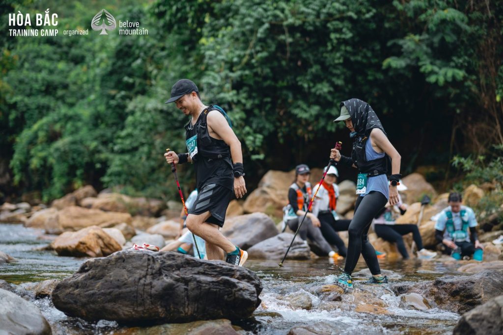 Lần đầu tham gia chạy trail trên địa hình núi rừng