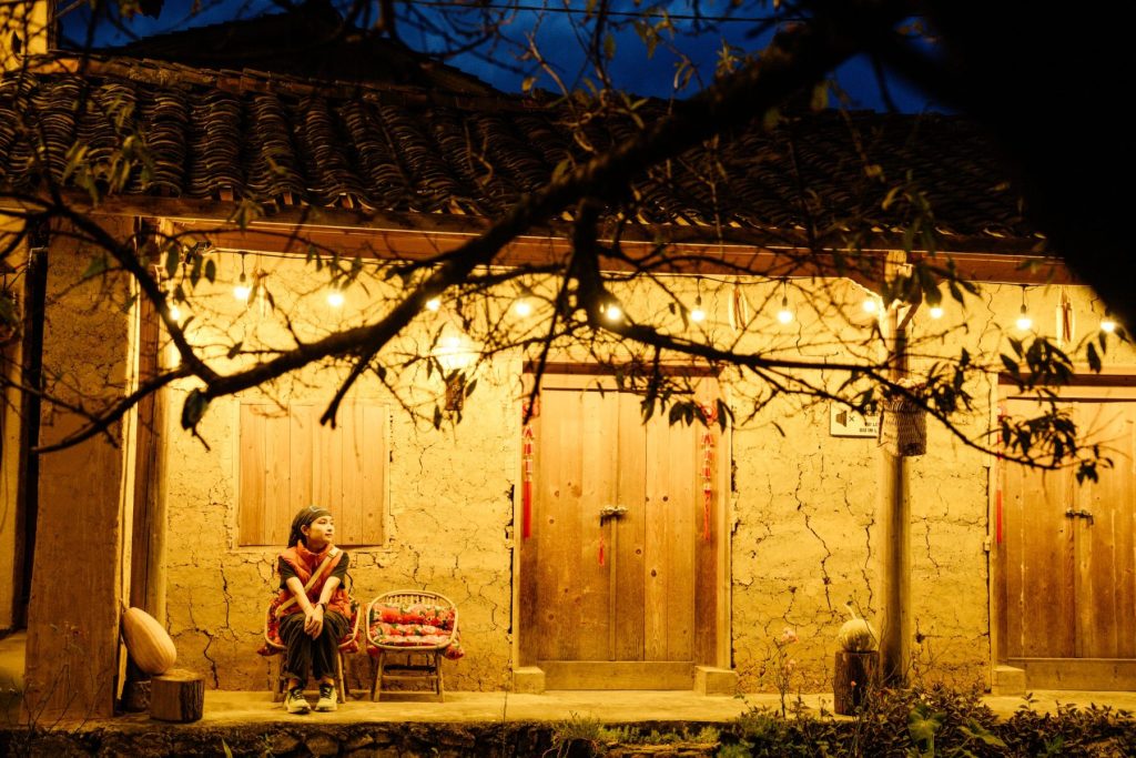 Chụp phóng sự đám giỗ của người Lô Lô Đen nơi Biên cương xa xôi