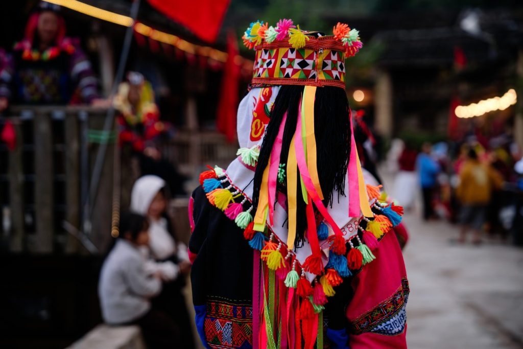 Chụp phóng sự đám giỗ của người Lô Lô Đen nơi Biên cương xa xôi