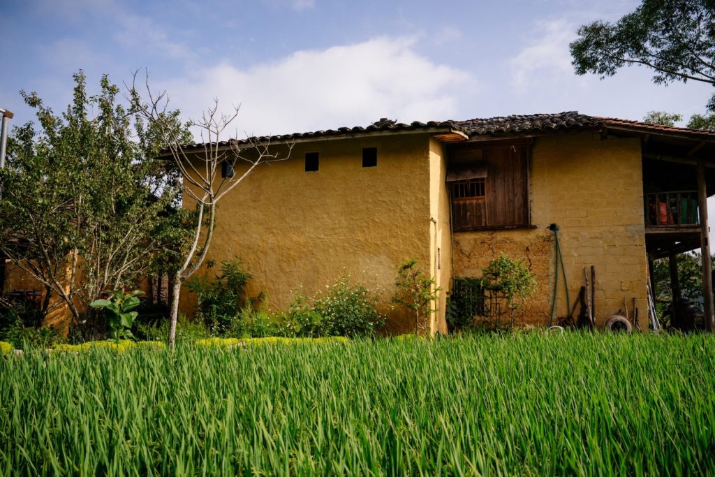 Chụp phóng sự đám giỗ của người Lô Lô Đen nơi Biên cương xa xôi