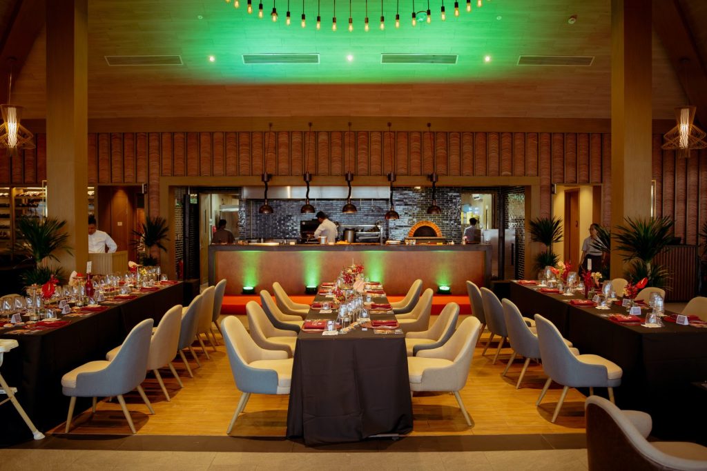 Sips plates beat | Char Fusion resort & Villa Danang