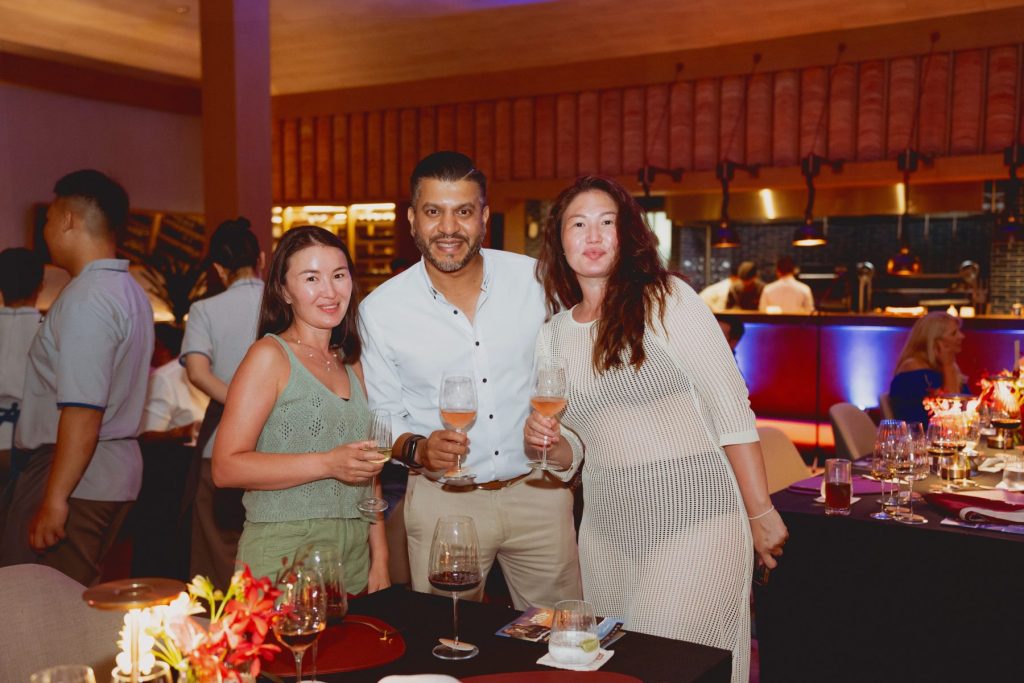 Sips plates beat | Char Fusion resort & Villa Danang